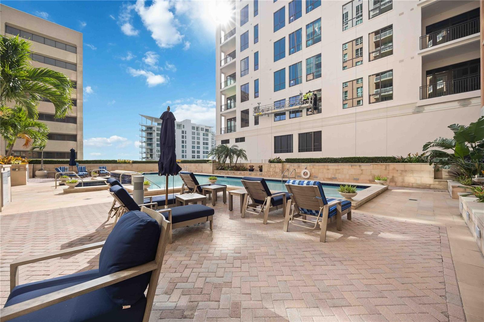 1350 MAIN RESIDENTIAL - Residential