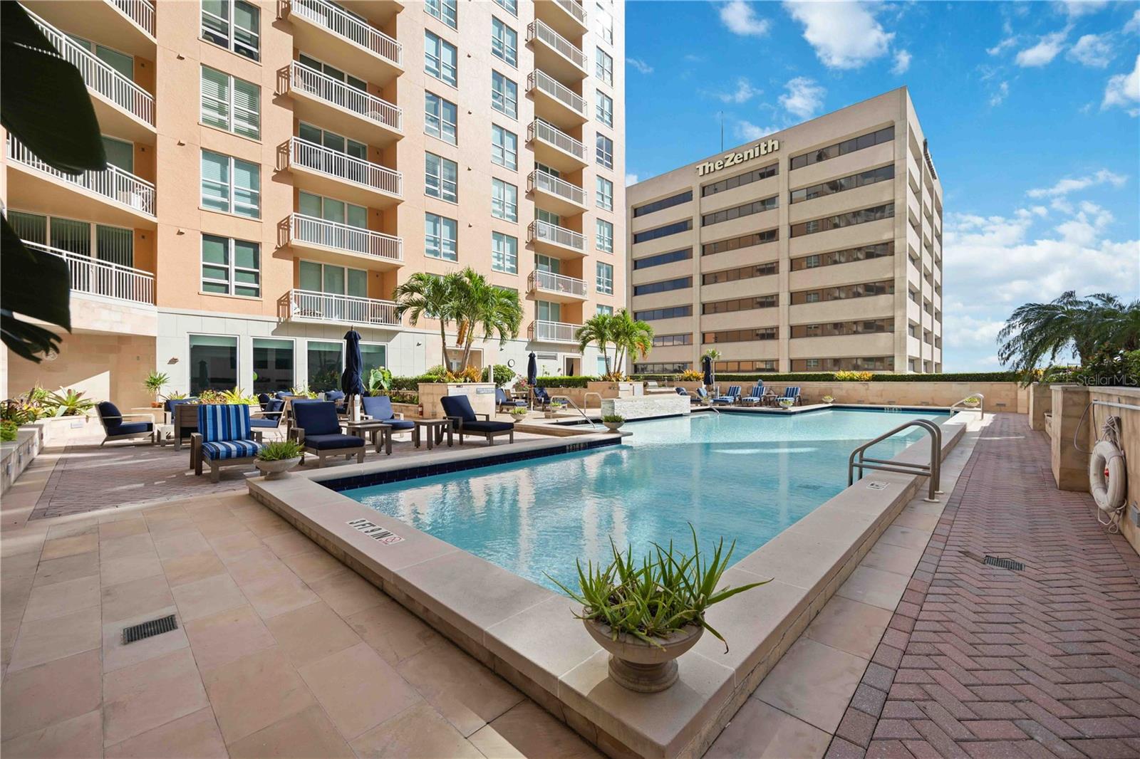 1350 MAIN RESIDENTIAL - Residential