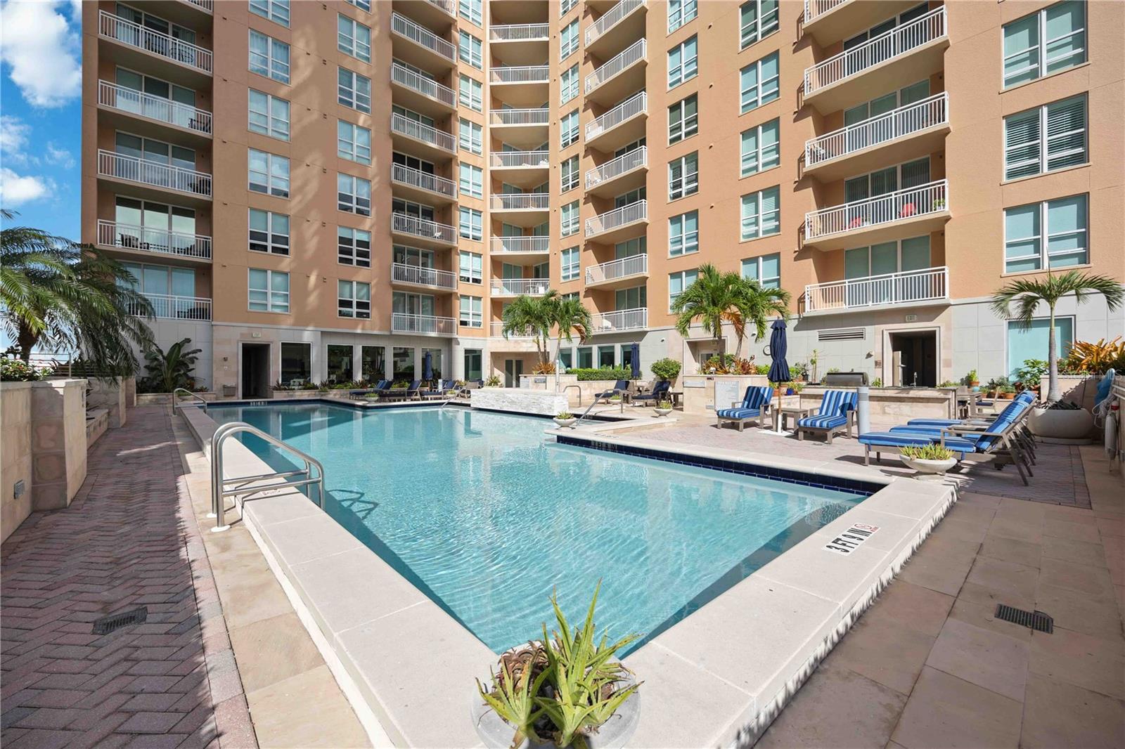 1350 MAIN RESIDENTIAL - Residential