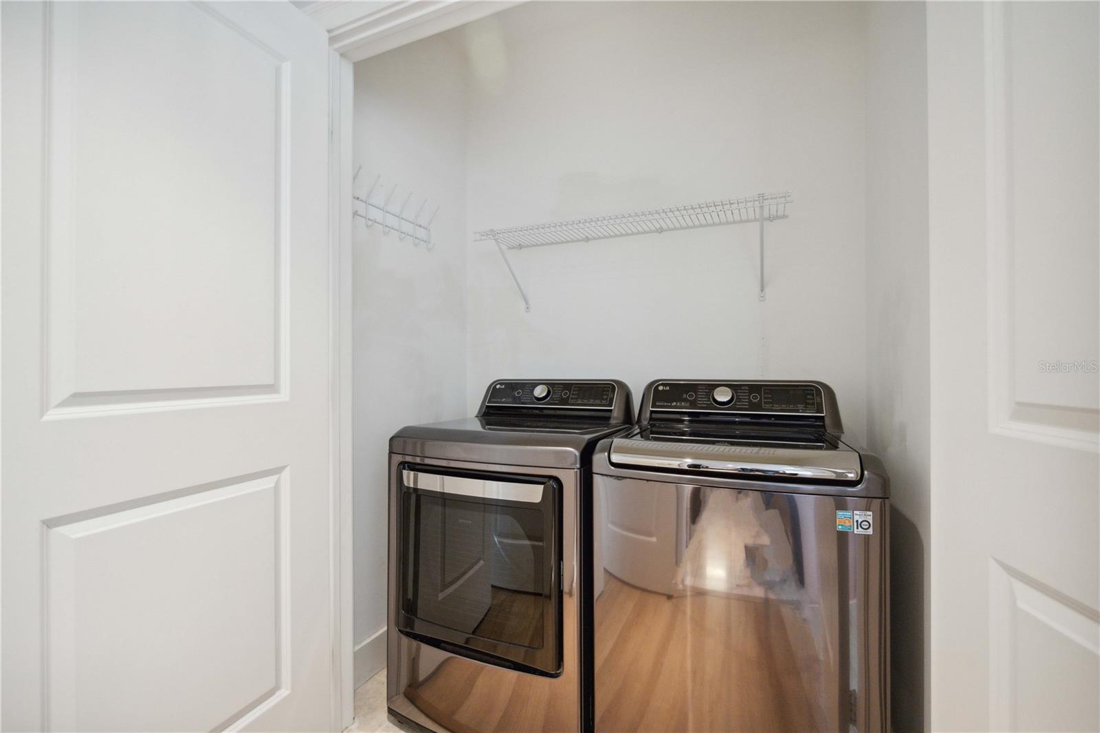 1350 MAIN RESIDENTIAL - Residential