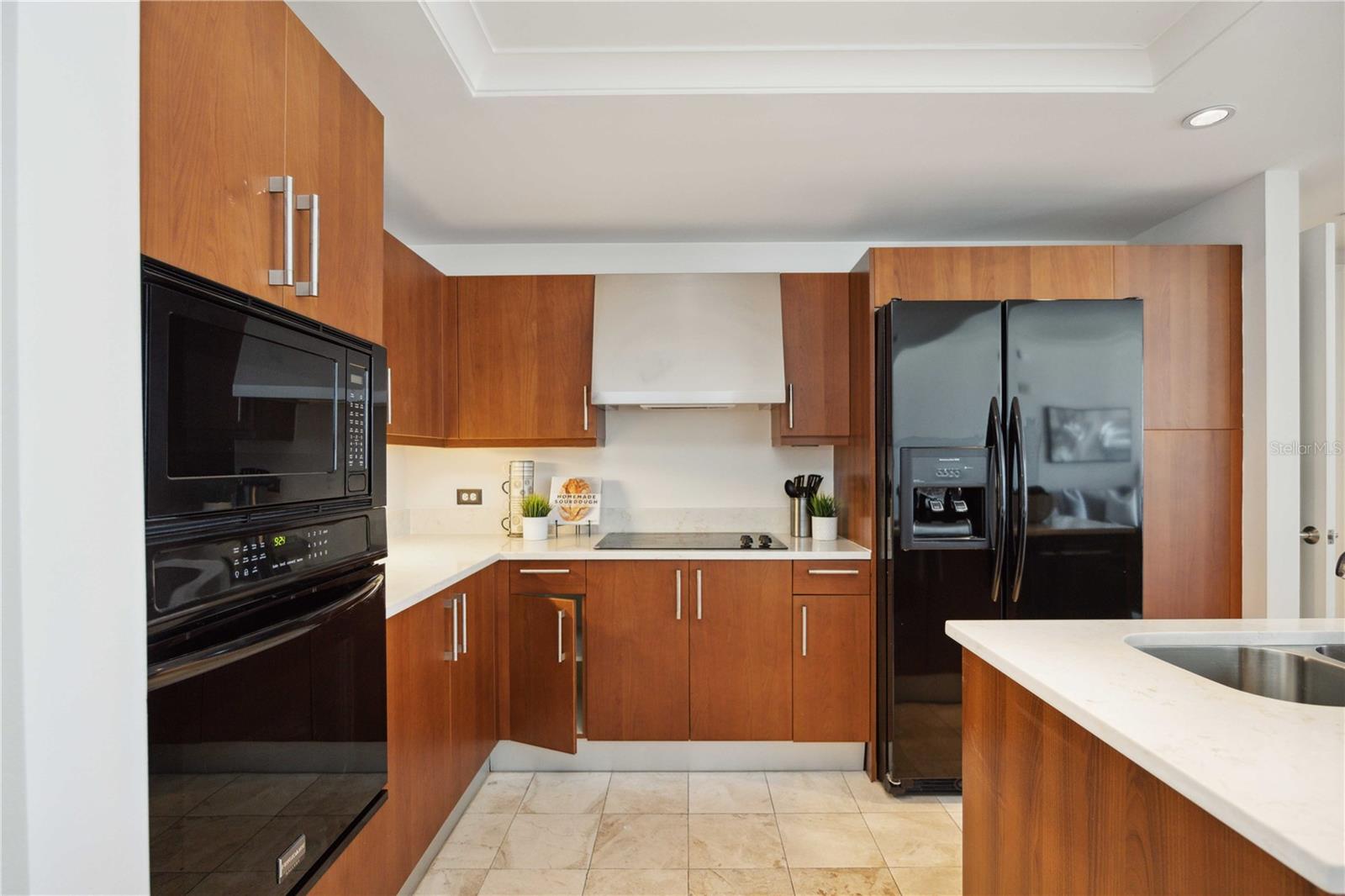 1350 MAIN RESIDENTIAL - Residential