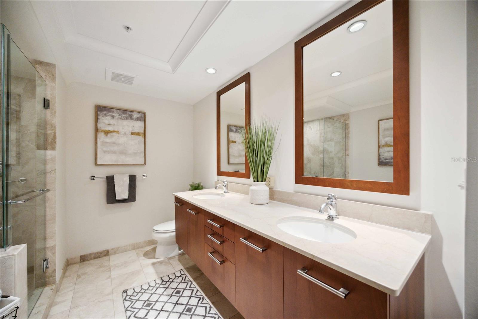 1350 MAIN RESIDENTIAL - Residential