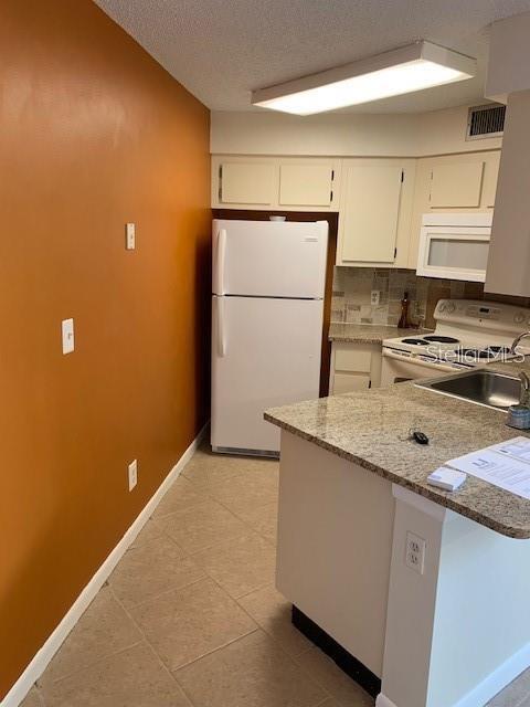 SOUTHPOINTE CONDO - Residential Lease