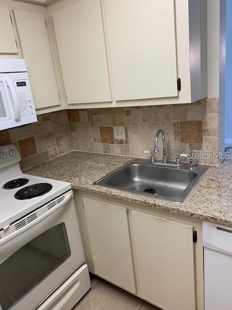 SOUTHPOINTE CONDO - Residential Lease