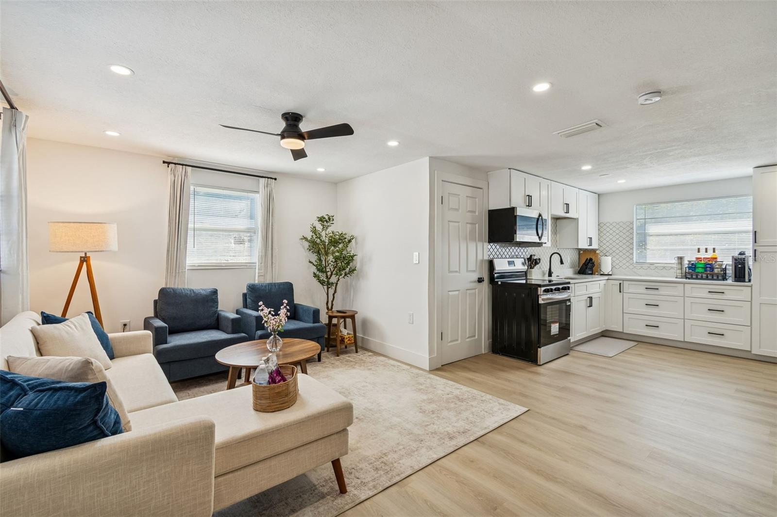 RIDGECREST ACRES - Residential Lease