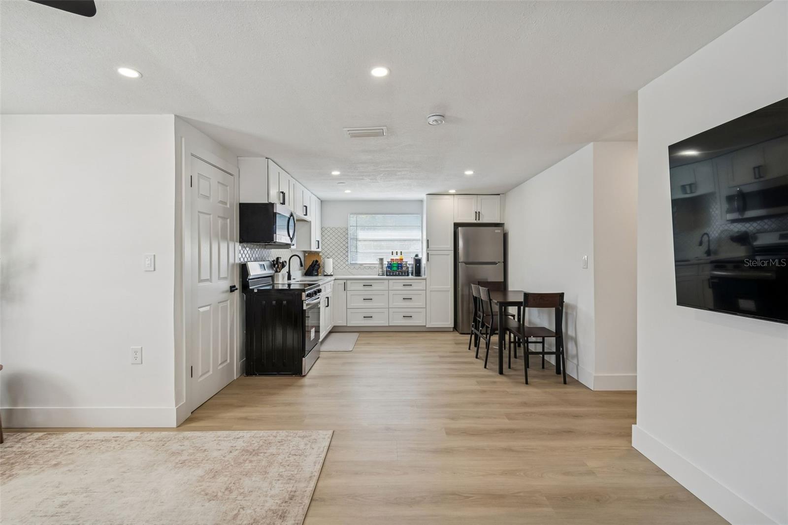 RIDGECREST ACRES - Residential Lease