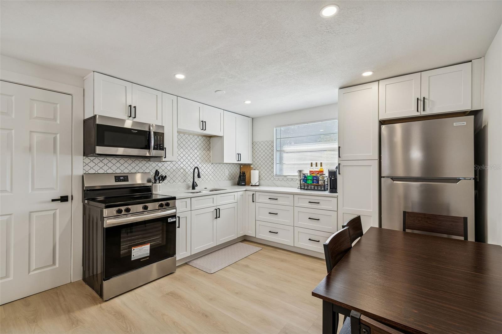 RIDGECREST ACRES - Residential Lease