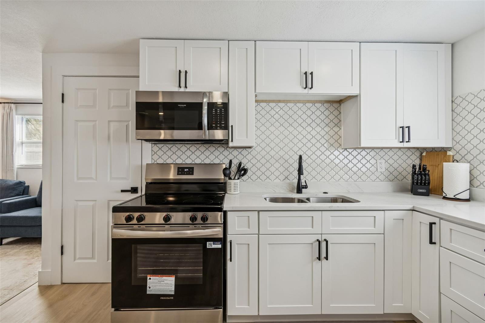 RIDGECREST ACRES - Residential Lease