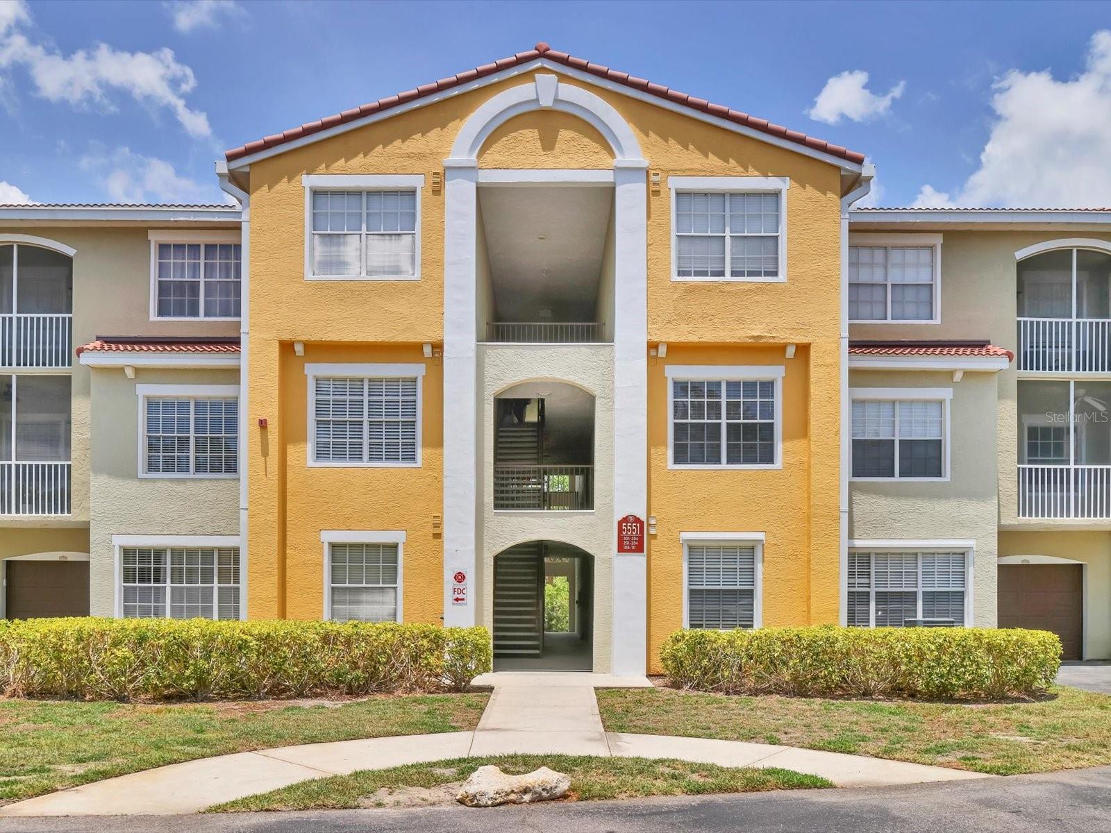 COMPLETELY UPDATED KITCHEN & BATHS! Two Bedrooms, 2 Bathrooms, Screened Balcony. Gated Las Palmas complex has 2 Pools, heated Spa, 2 Fitness centers, Tennis & Pickleball court. RV & Boat, Utility vehicle storage available. This 2nd floor condo has just finished being renovated! Freshly painted throughout & Bedrooms have New carpet. Living area, Dining, Kitchen & Laundry room are Tiled. Brand new Soft-close Cabinets, Appliances in Kitchen, smooth top Range, Deep stainless steel Sink & Faucet, Microwave & there is a small pantry closet too. New AC system for Energy efficiency. Primary Bedroom has huge walk-in Closet, and both Bathrooms have brand new sinks & toilets, plus tub/shower combo. Las Palmas is very close to the UTC Mall, tons of Shopping, Restaurants, Whole Foods, & a back gated walking path into Benderson Lake Park, which hosts International Rowing competition, many Events, July 4th Fireworks, etc. Take University Parkway to either I-75 or west to SRQ airport. Annual lease Available immediately.