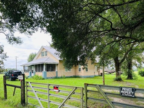 Photo of 7207 Elwood Road, Zephyrhills, FL 33540 (MLS # TB8446889)