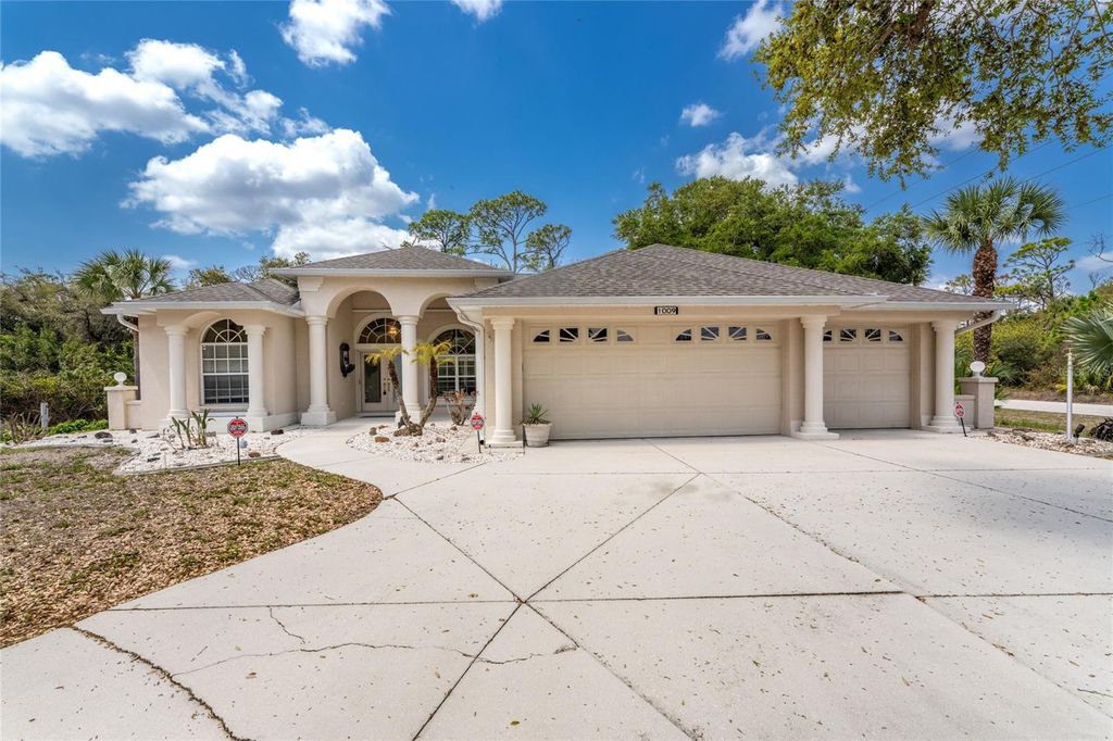 Photo of 1009 Beach Street, Port Charlotte, FL 33953 (MLS # C7523255)