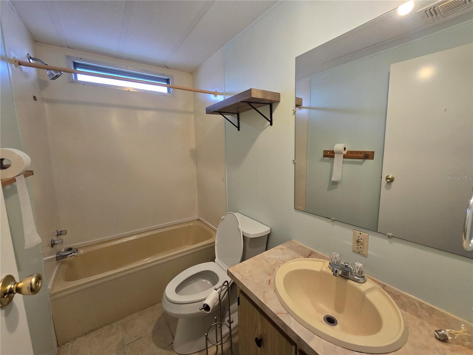 TERRA SIESTA MH CO-OP OR1352/1059 - Residential