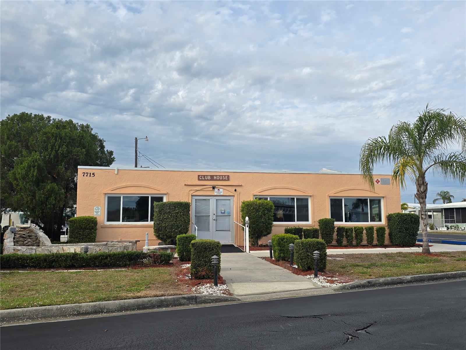 TERRA SIESTA MH CO-OP OR1352/1059 - Residential