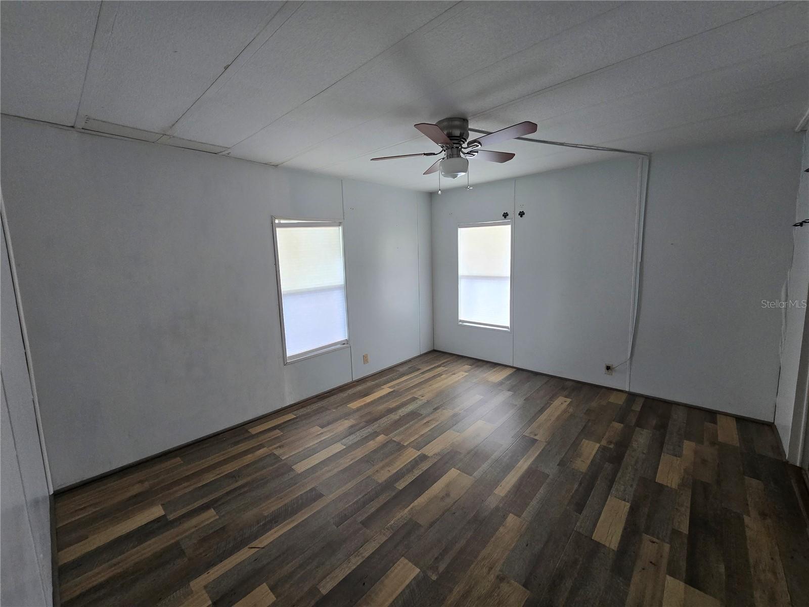 TERRA SIESTA MH CO-OP OR1352/1059 - Residential