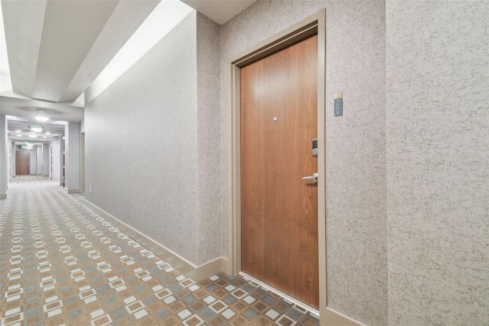 SKYPOINT A CONDO - Residential