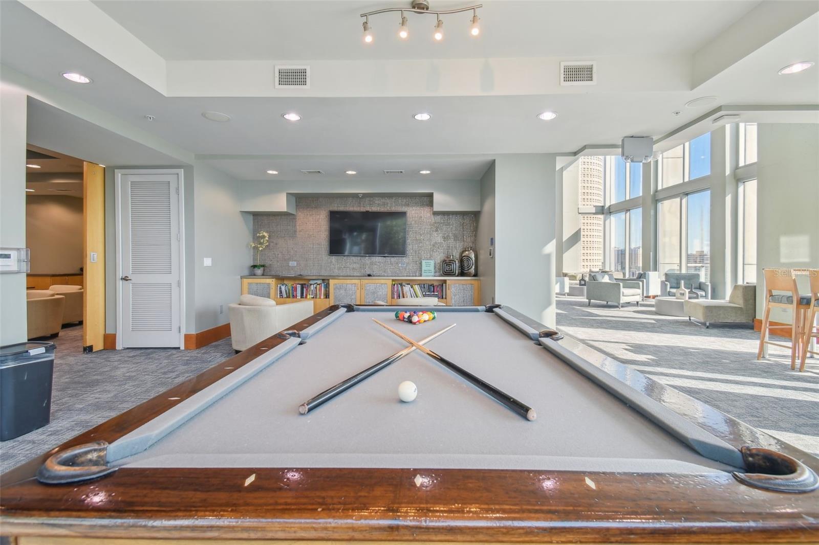 SKYPOINT A CONDO - Residential