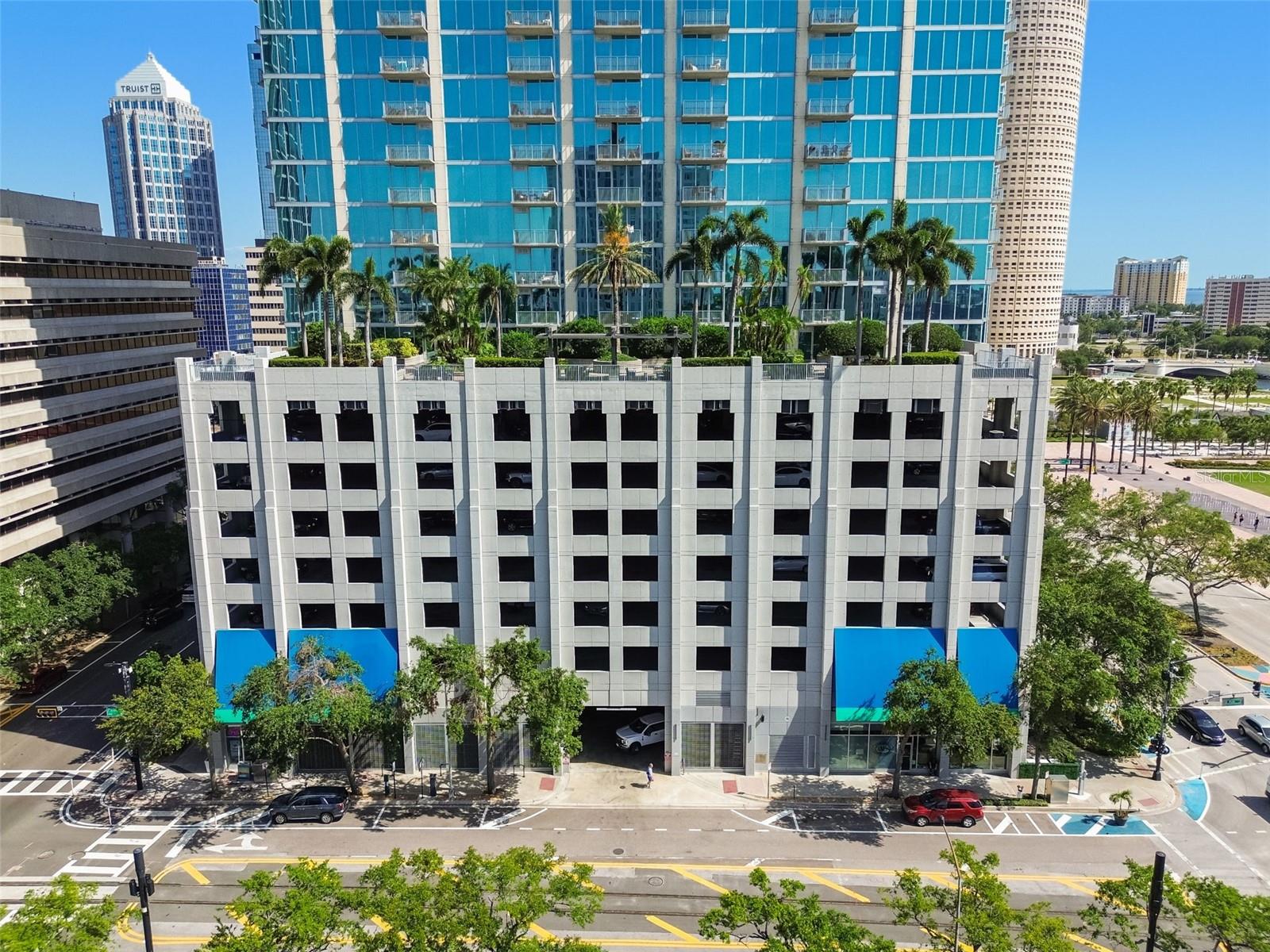 SKYPOINT A CONDO - Residential
