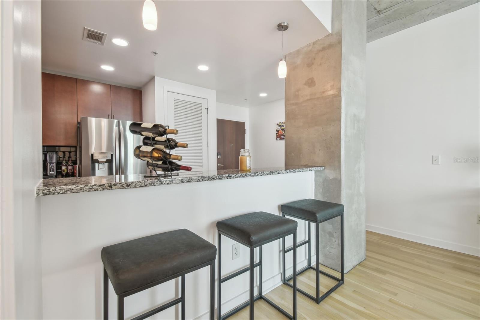 SKYPOINT A CONDO - Residential
