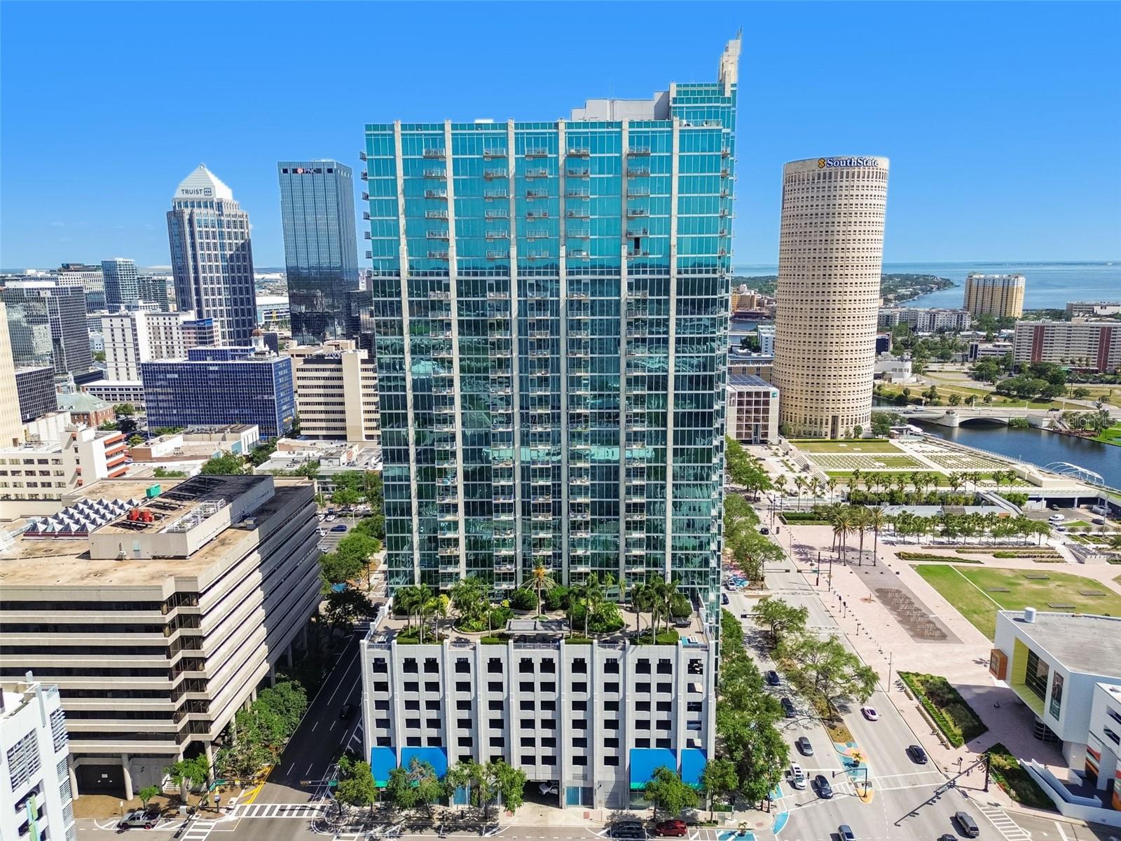 SKYPOINT A CONDO - Residential