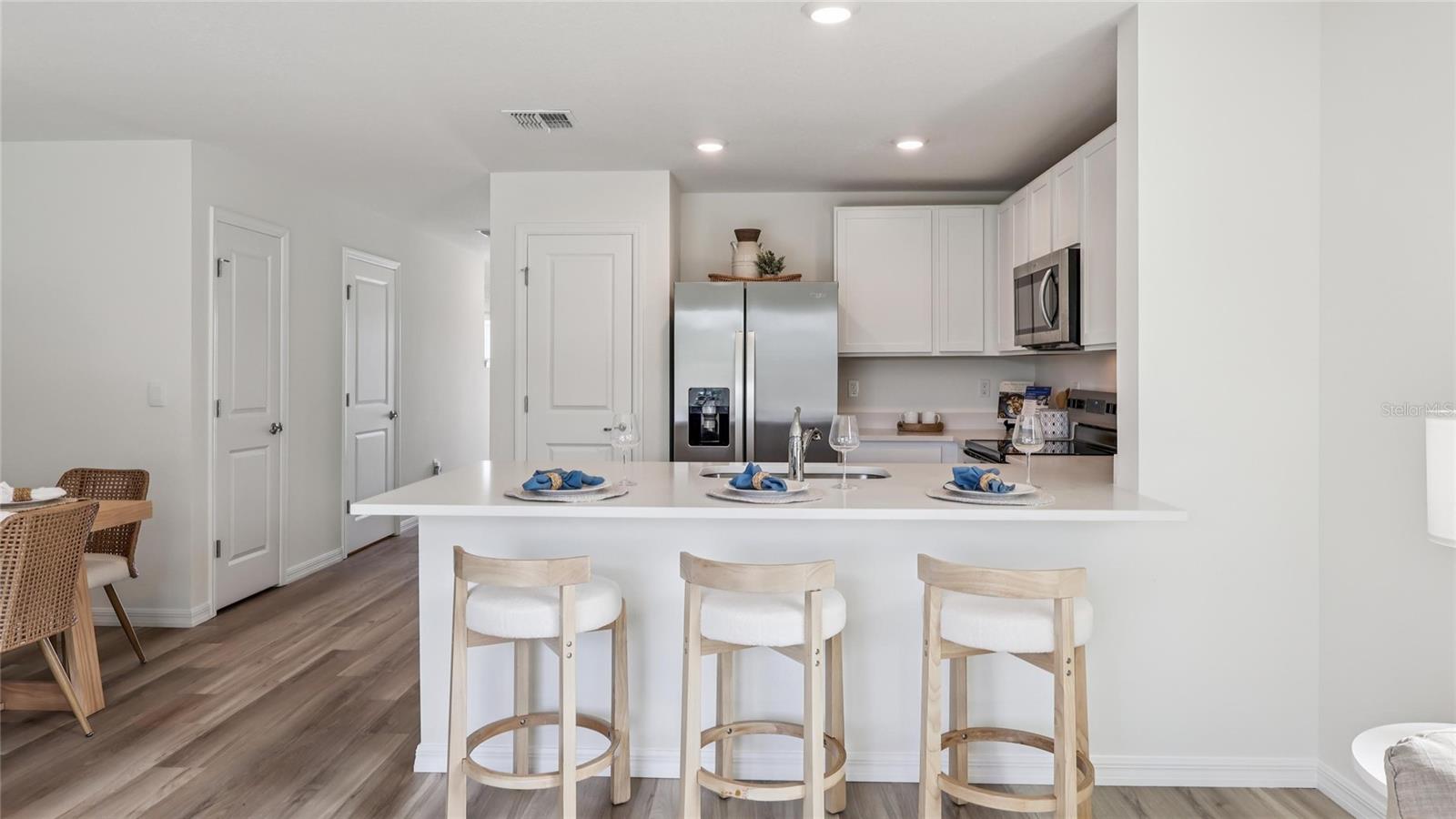 TWISTED OAKS - Residential