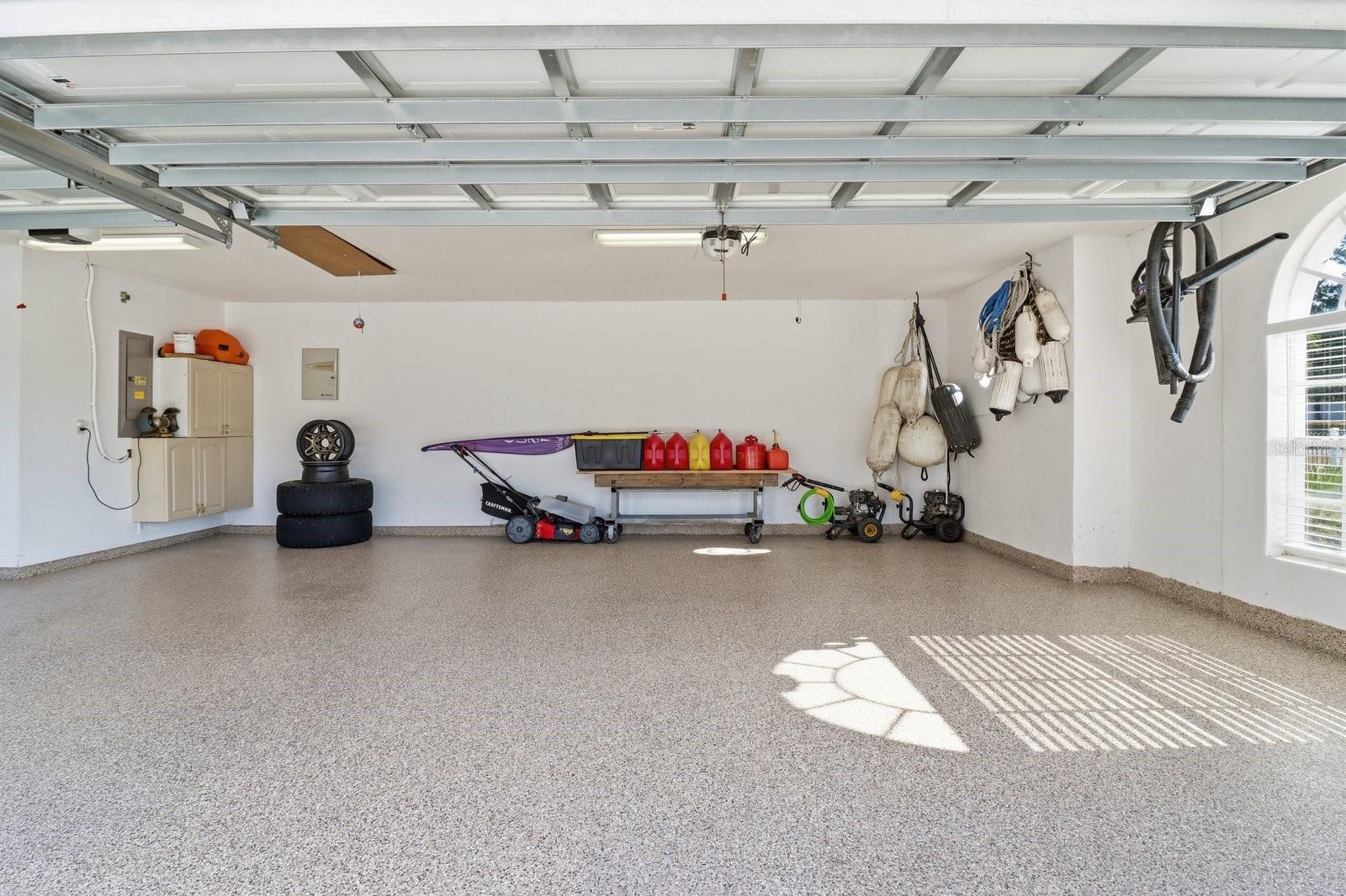 ROYAL HIGHLANDS - Residential