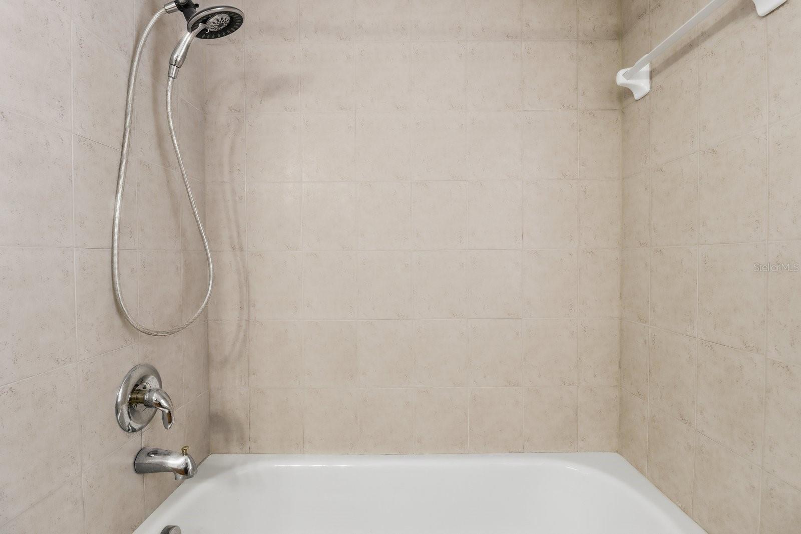 ROYAL HIGHLANDS - Residential