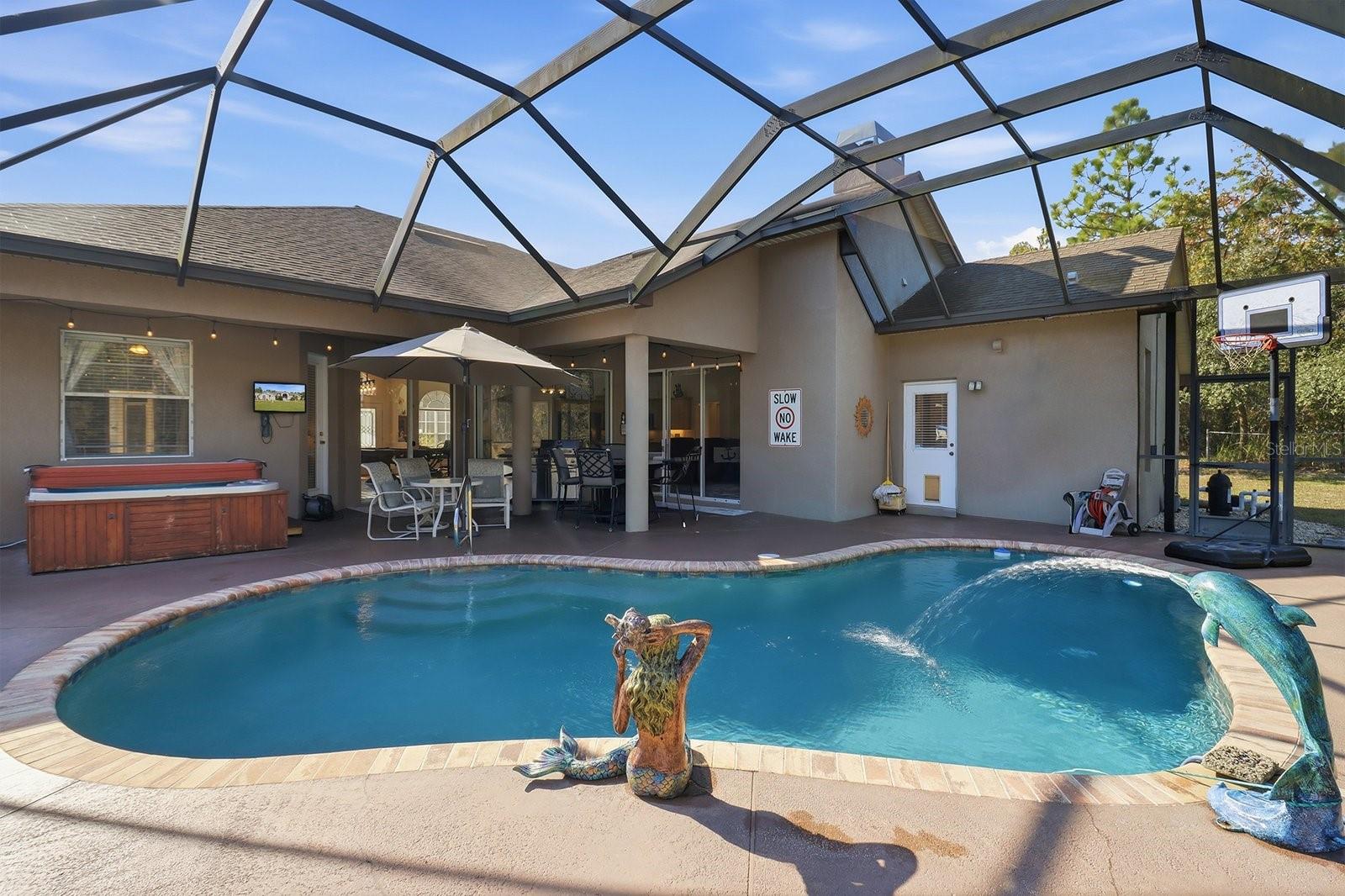 ROYAL HIGHLANDS - Residential