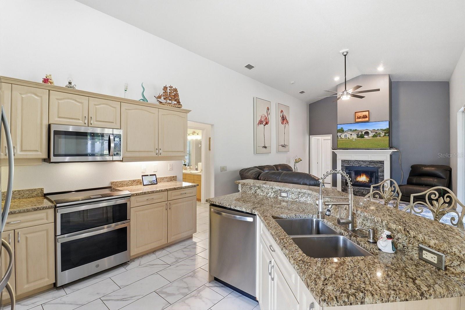 ROYAL HIGHLANDS - Residential