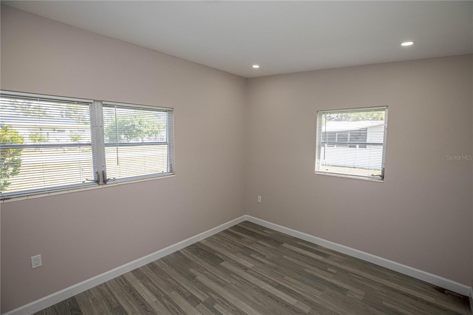 EVERGREEN PARK SUB - Residential Lease