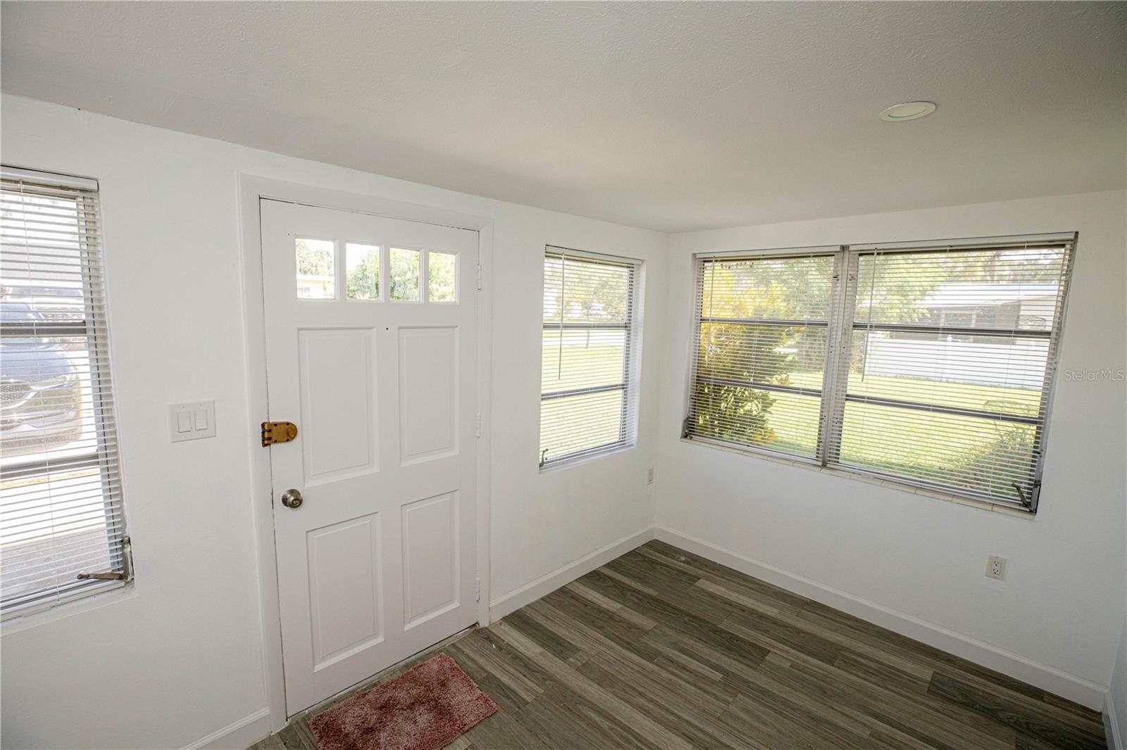 EVERGREEN PARK SUB - Residential Lease