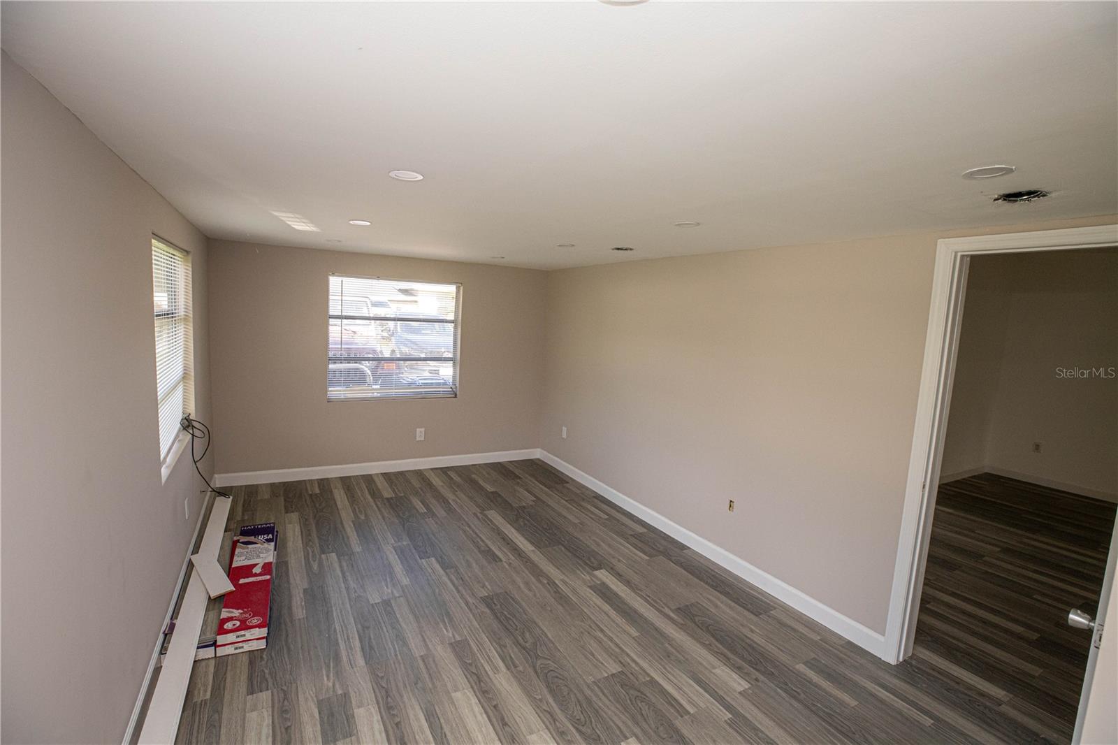 EVERGREEN PARK SUB - Residential Lease