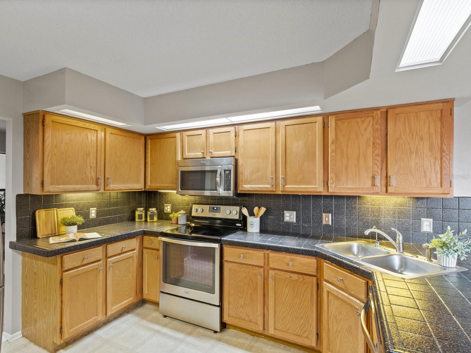 NORTHBRIDGE AT COUNTRY CREEK - Residential