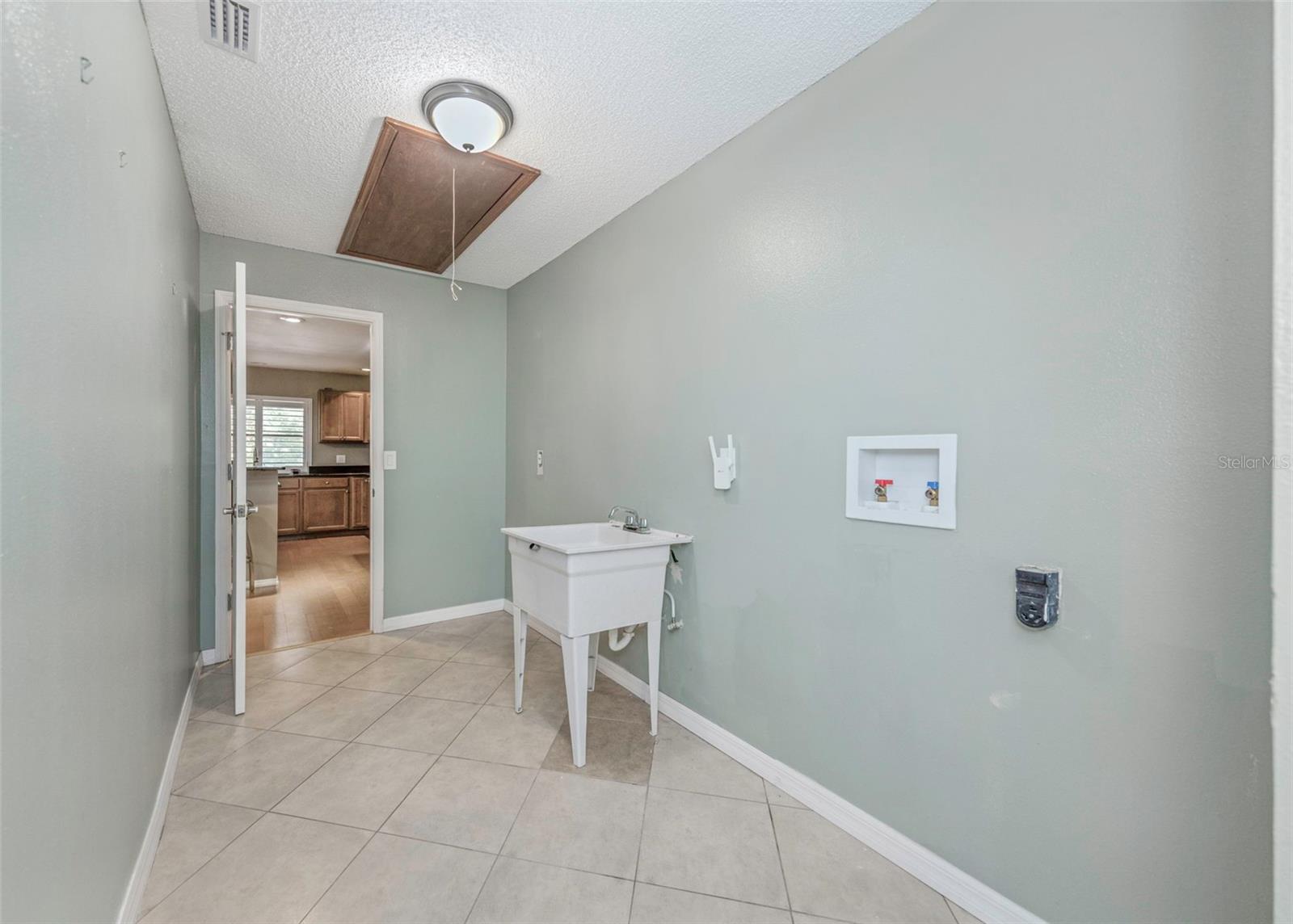 SUNSET HILLS - Residential