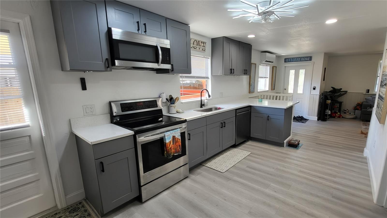 BAYNARD LEE JR 2 - Residential