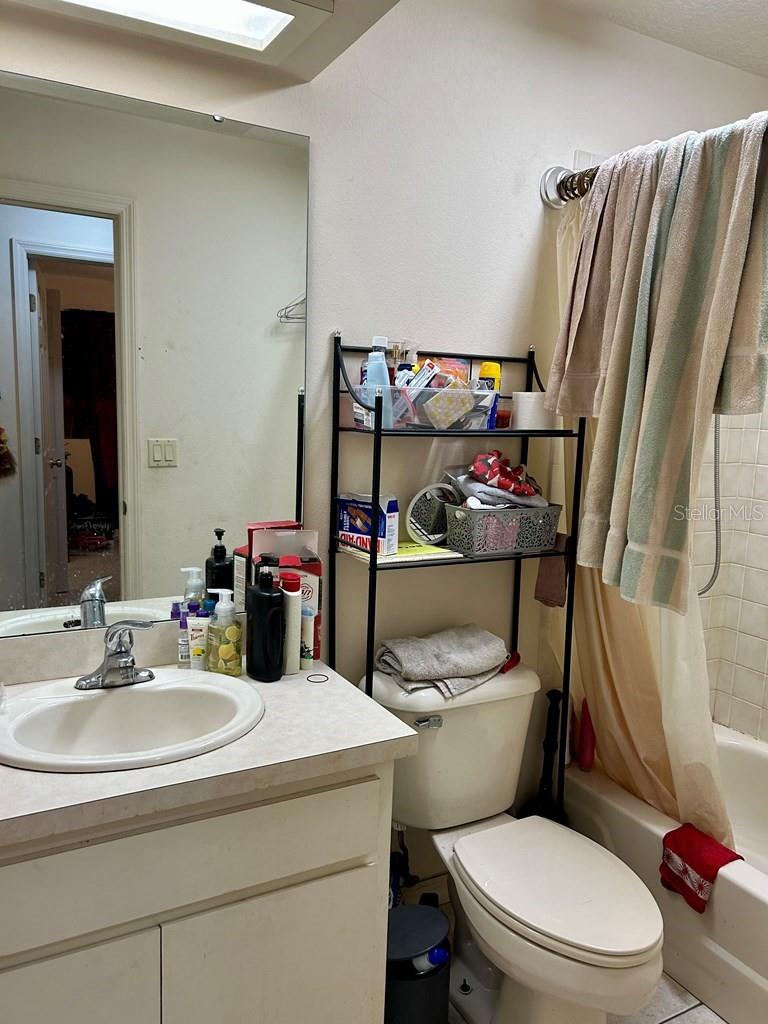 HOLIDAY ACRES UNIT 03 - Residential