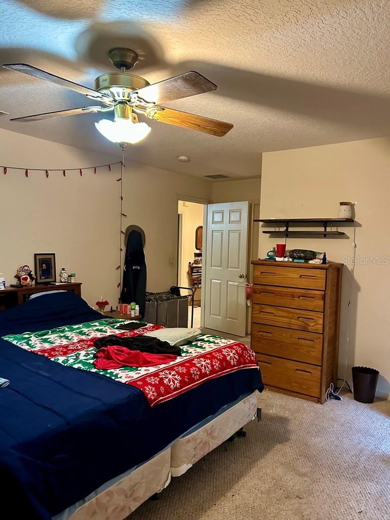 HOLIDAY ACRES UNIT 03 - Residential