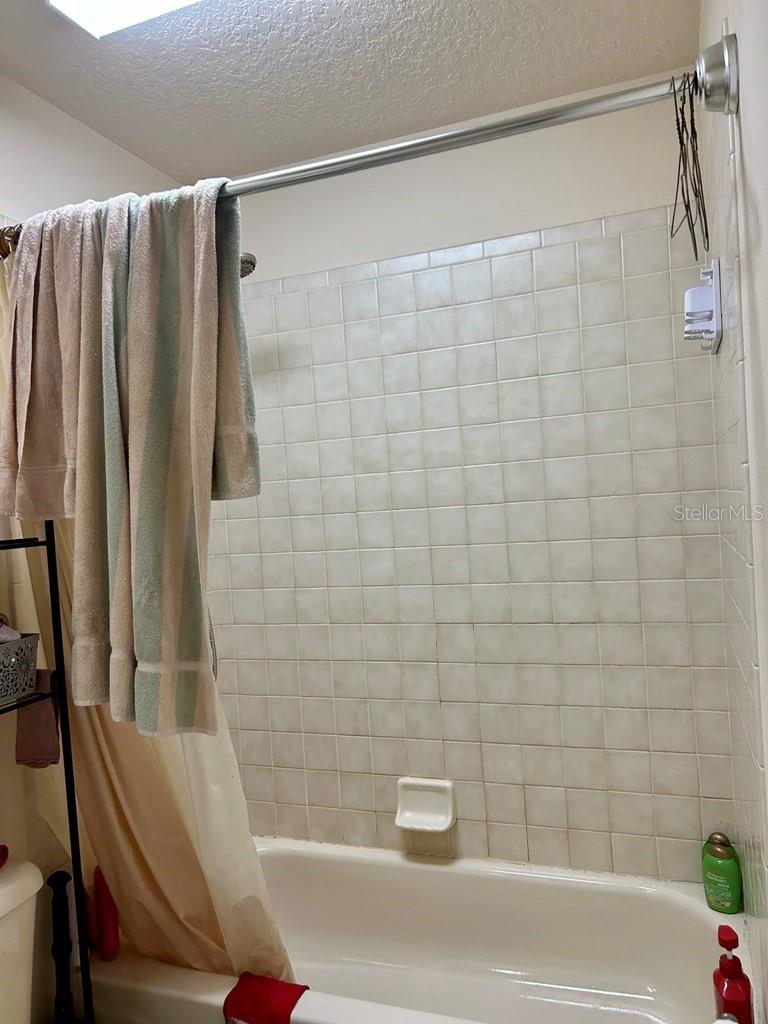 HOLIDAY ACRES UNIT 03 - Residential