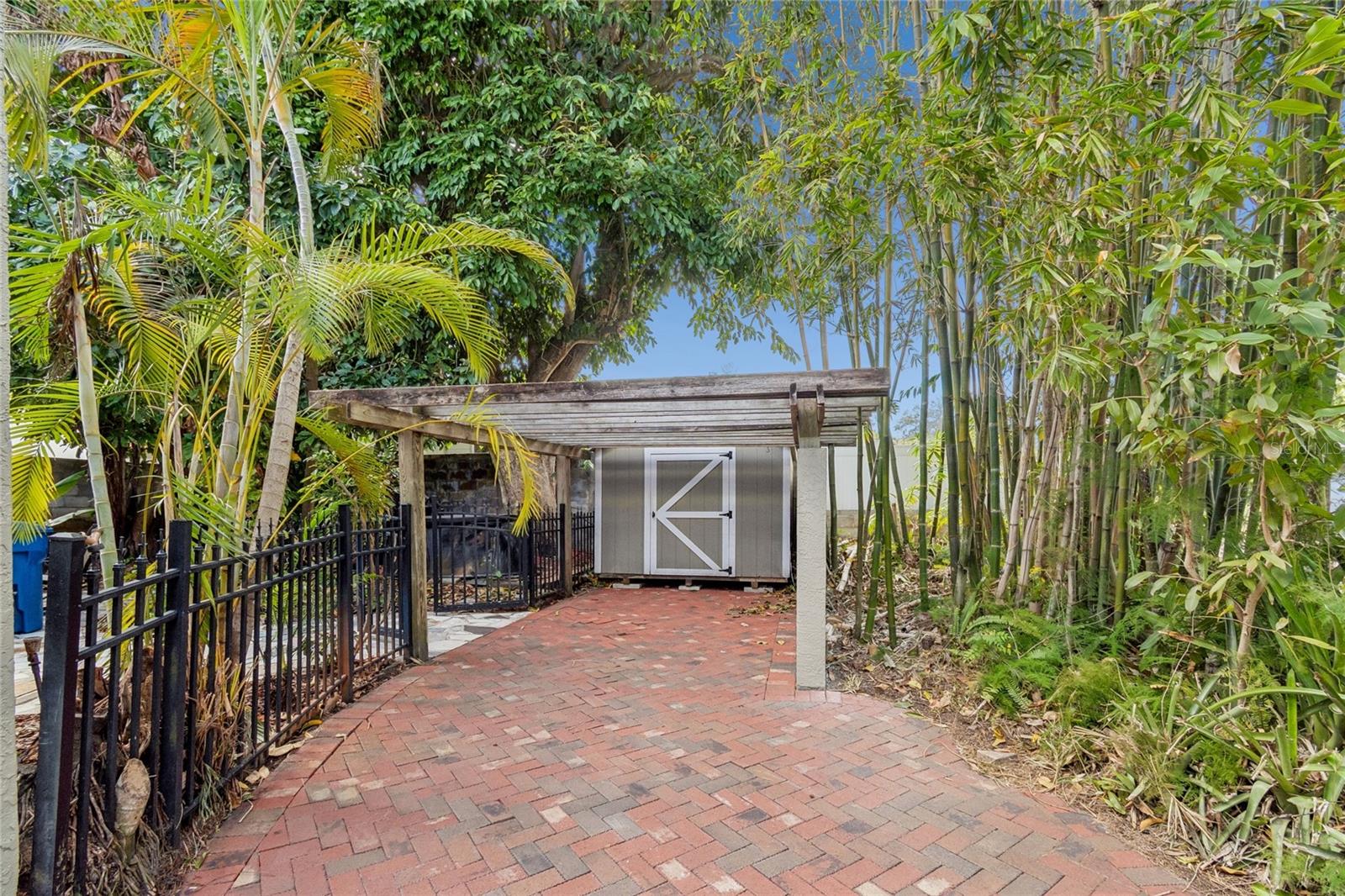 SUMNERS R H REP - Residential