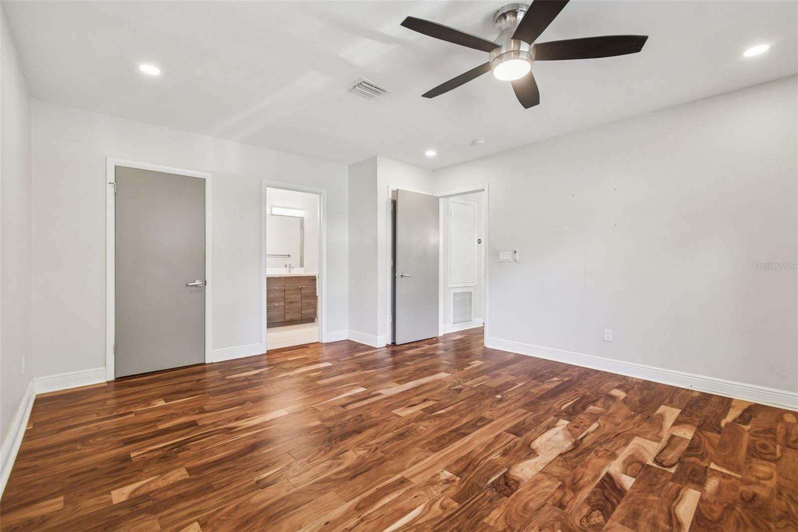 SHADY NOOK - Residential