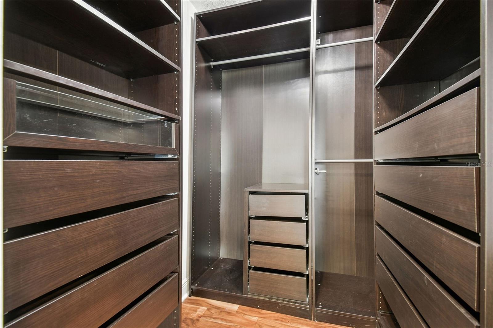 SHADY NOOK - Residential