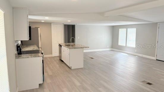 MOON LAKE ESTATES - Residential