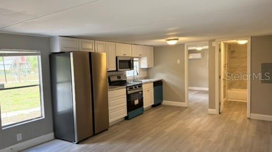 MOON LAKE ESTATES - Residential