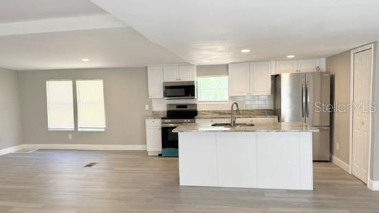 MOON LAKE ESTATES - Residential