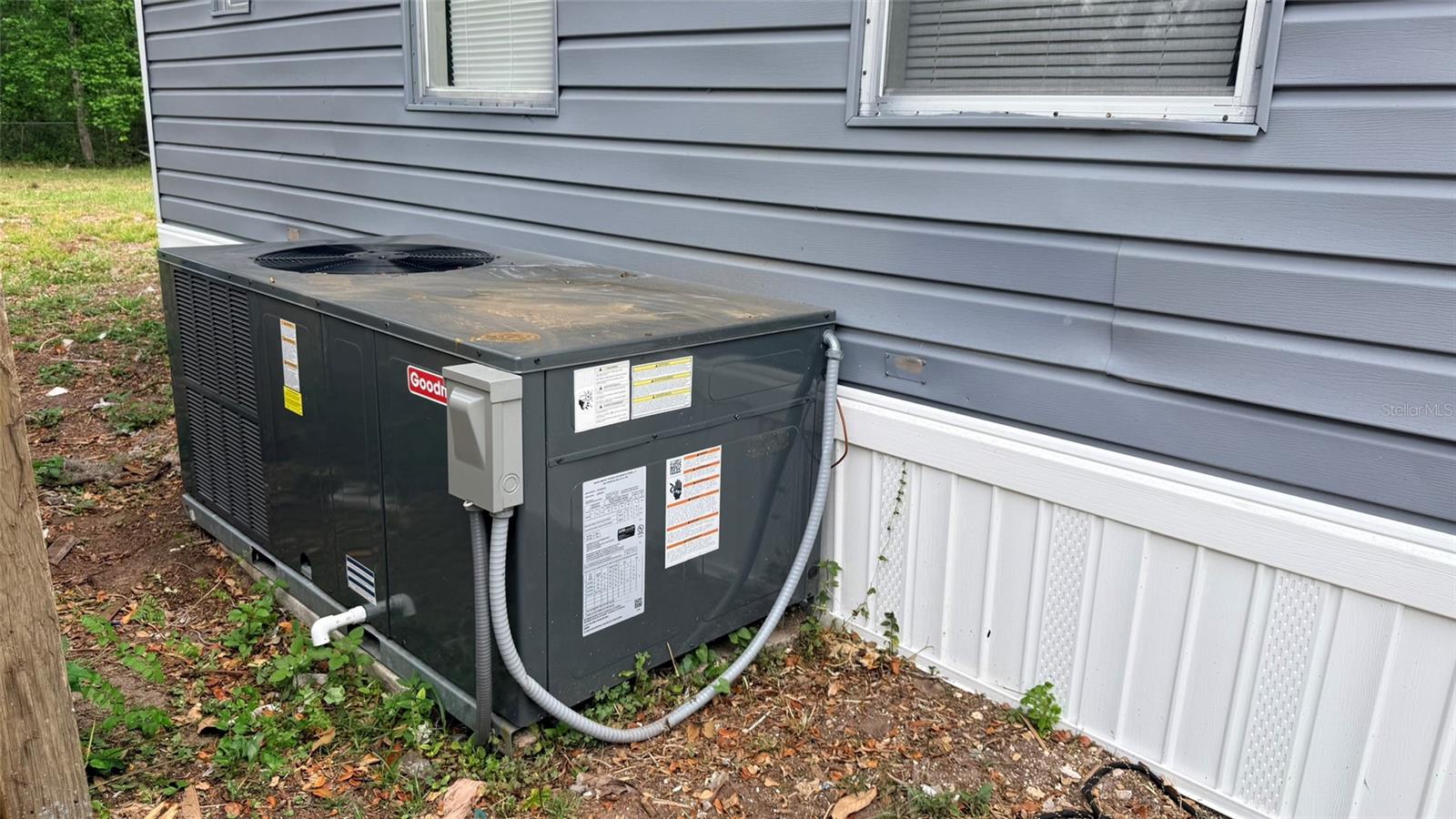 MOON LAKE ESTATES - Residential