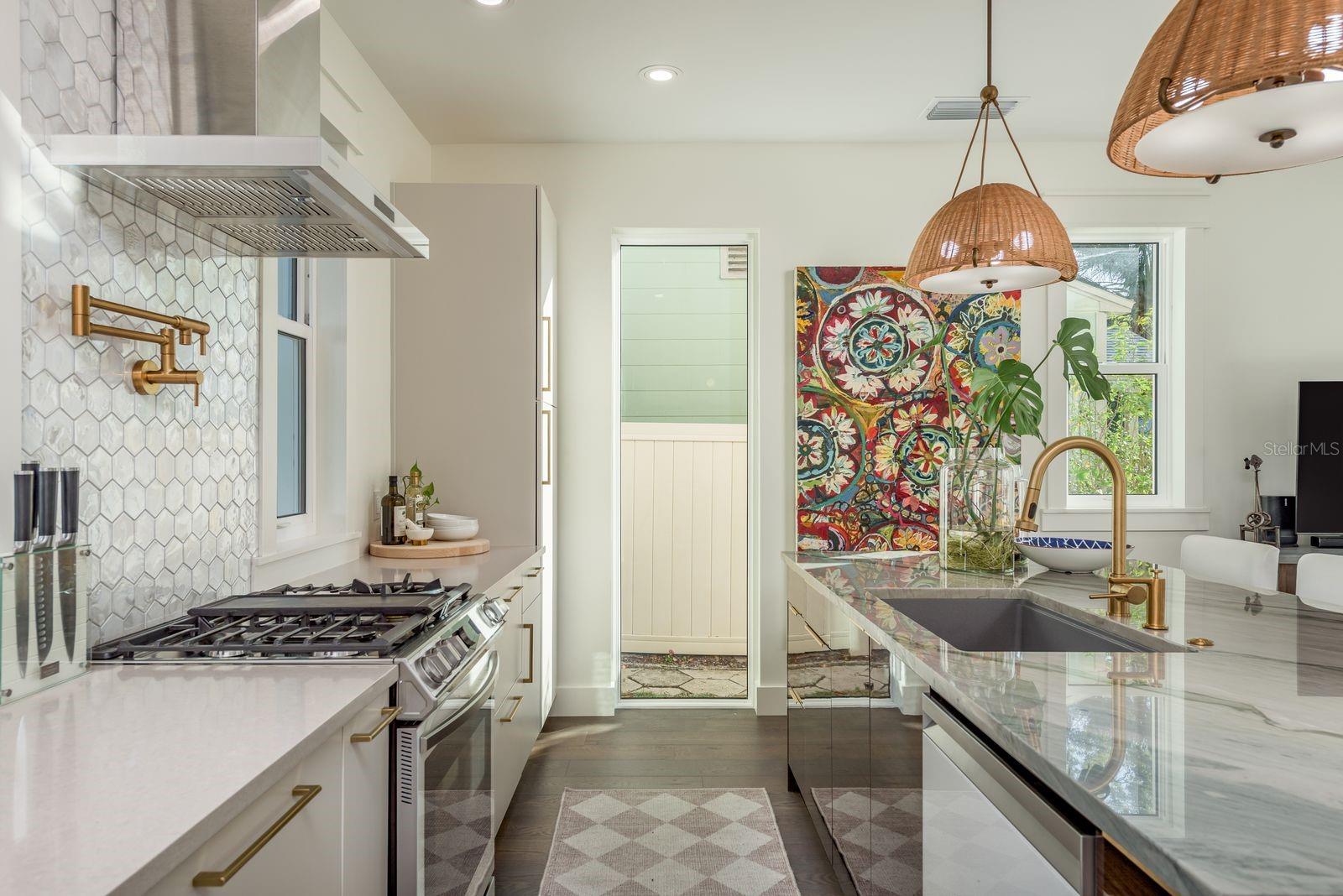 AVOCADO SUB - Residential