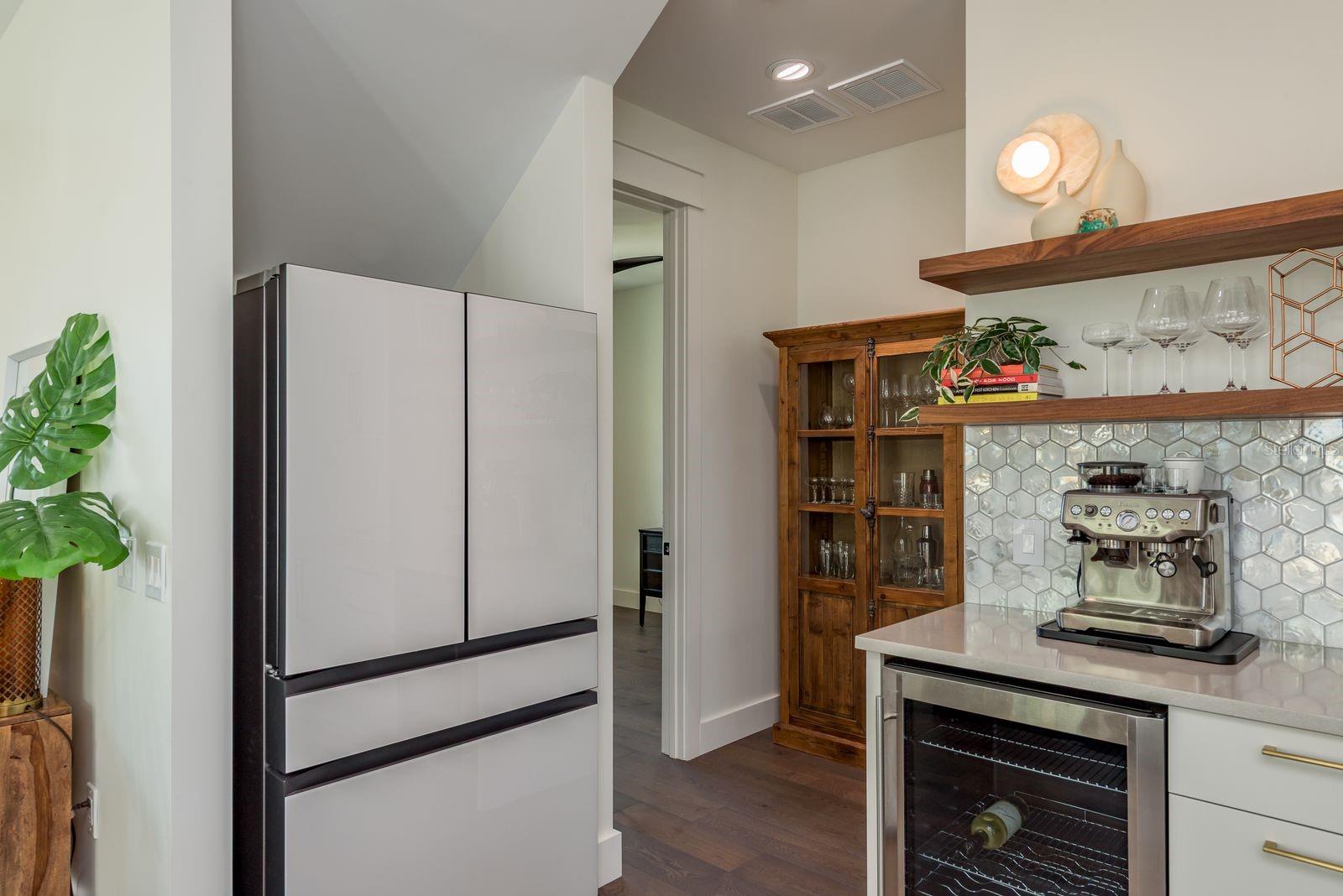 AVOCADO SUB - Residential