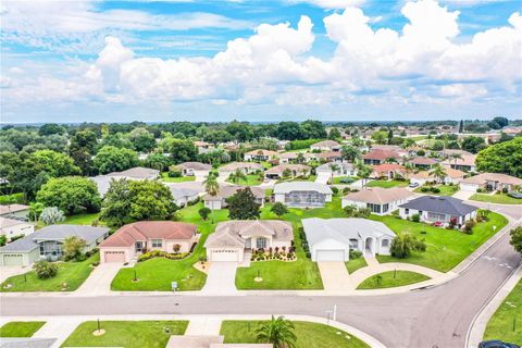 A home in LAKELAND