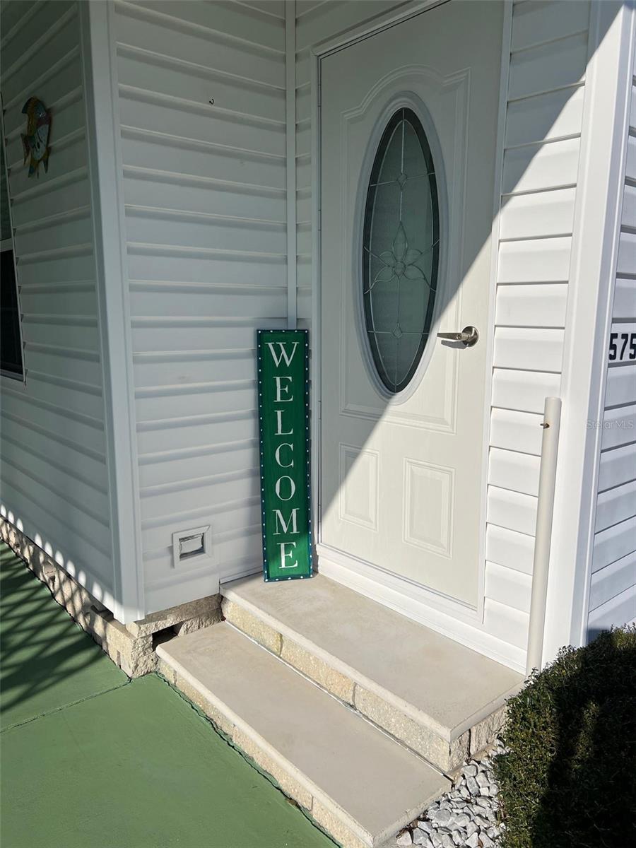 575 QUEEN PALM STREET