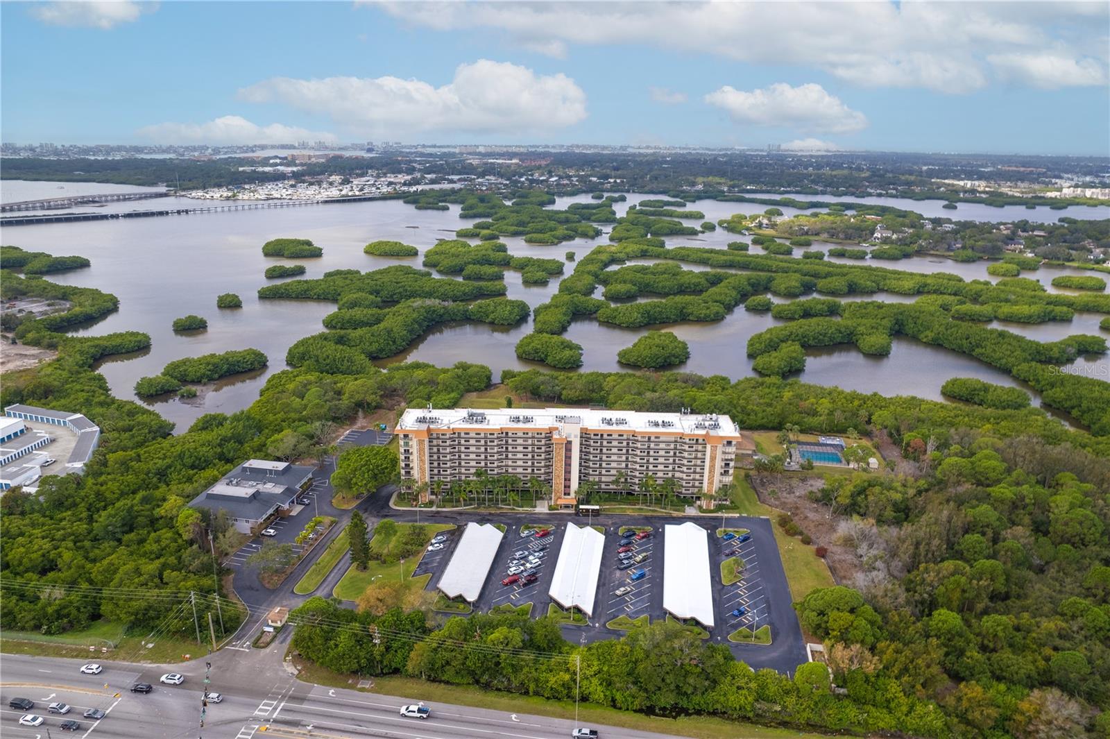 ISLAND VIEW SOUTH CONDO - Residential