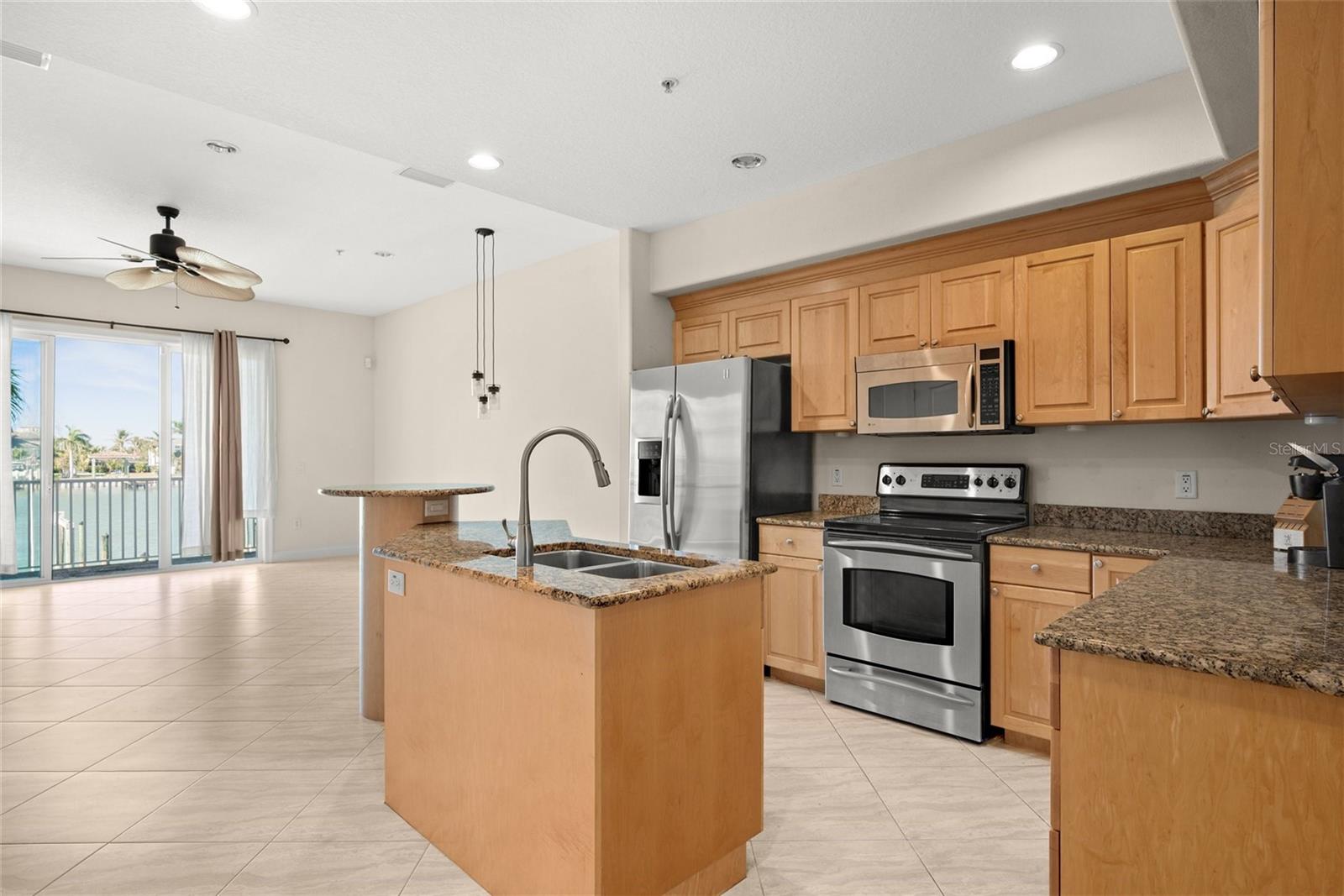 HARBORSIDE TWNHMS - Residential